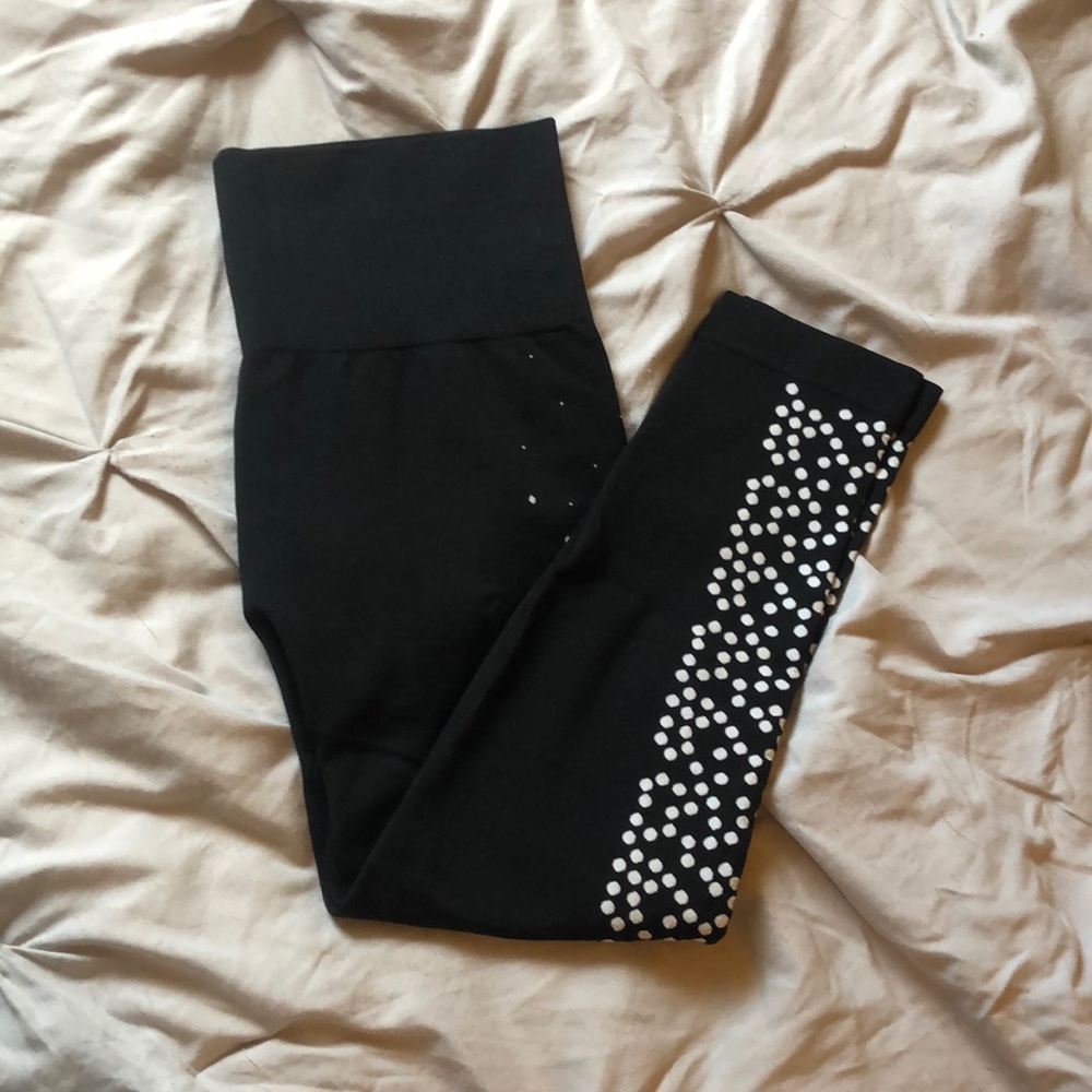 Cropped Fabletics leggings